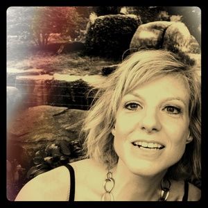 Meet your Posher, Deborah